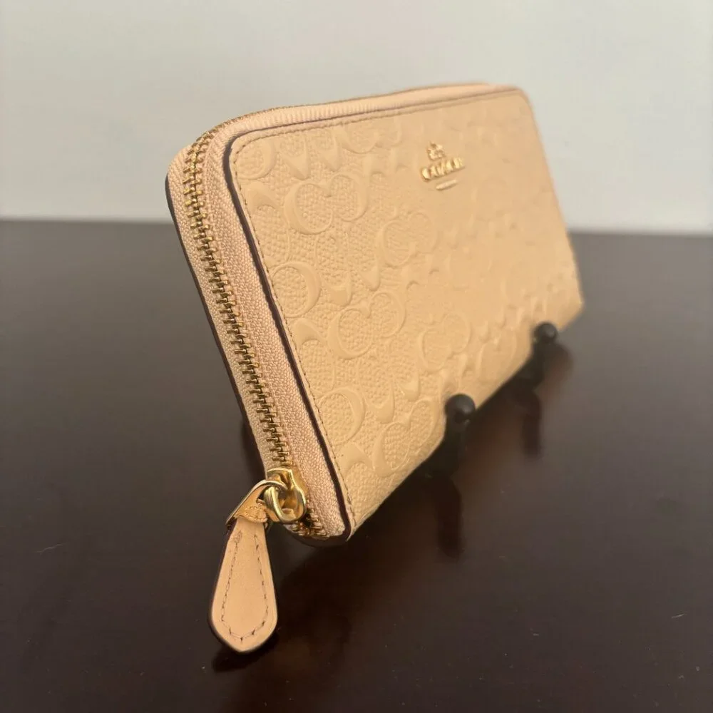 Coach Beige Debossed Patent Leather Zip Around Accordion Wallet - Picture 2 of 7